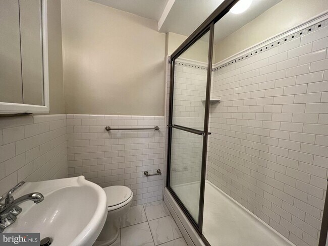 Photo - 2031 Locust St Unit 205