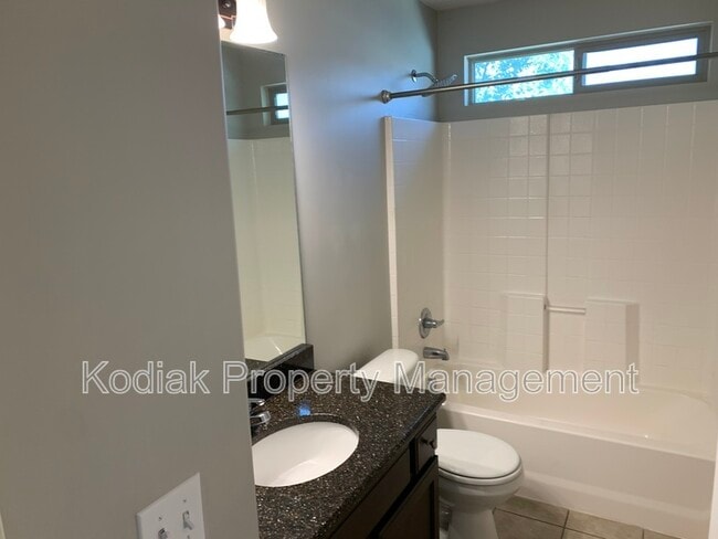 Photo - 312 Greenwich Dr