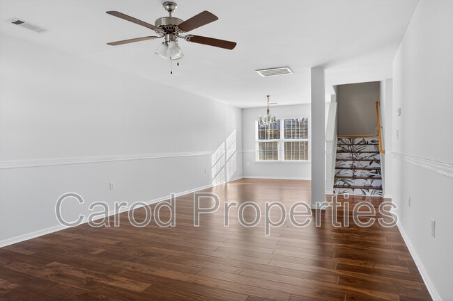 Photo - 3315 Runneymede Street SW