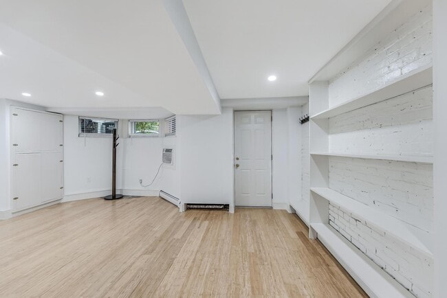 2226 Decatur Pl NW Unit B