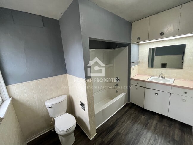 Photo - 306 E Church St