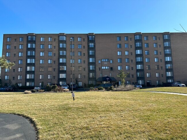 Photo - 637 E Woodland Park Ave Unit 611