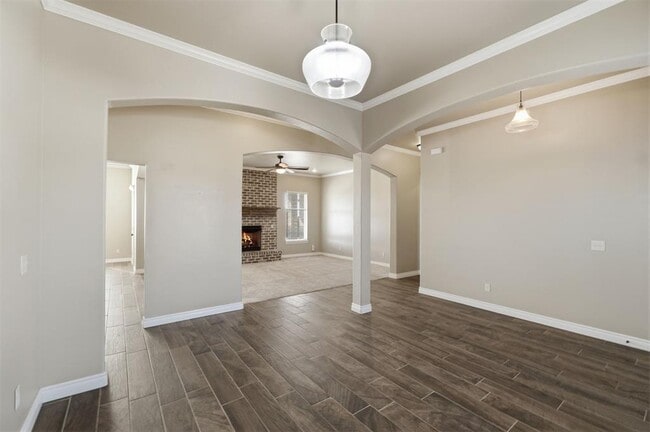 3613 Regal Dr
