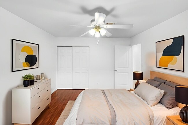 Photo - 601 E Laredo St