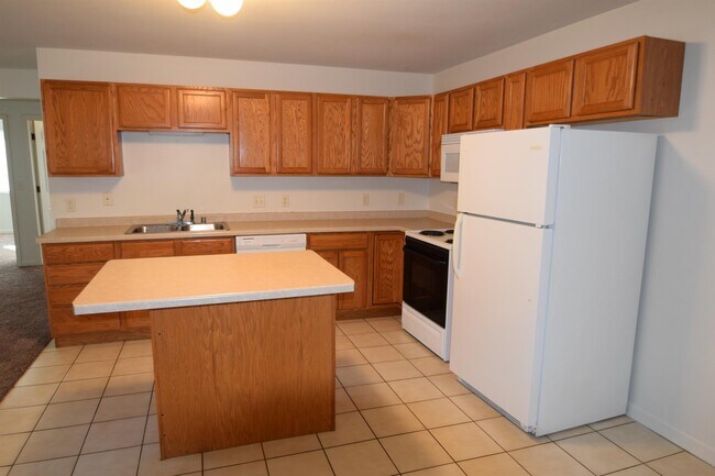 Photo - 552 Kelvington Dr