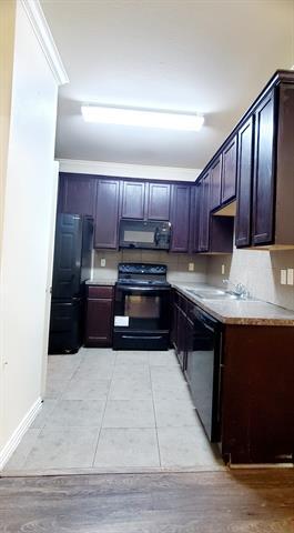 Photo - 3015 Tudor Ln