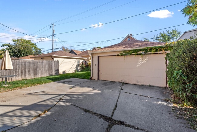 Photo - 2512 N 61st St Unit Upper