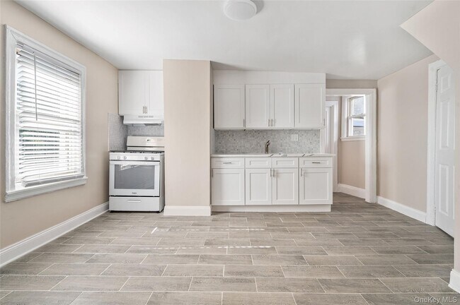 Photo - 25 Marbledale Rd Unit 1