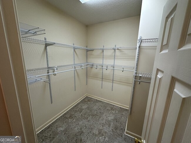 Photo - 650 Fairfield Dr