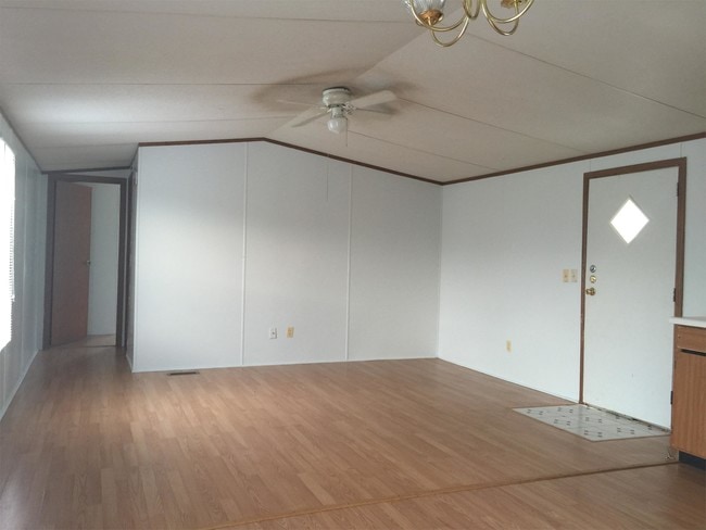 Photo - 54 Willowbrook Ct