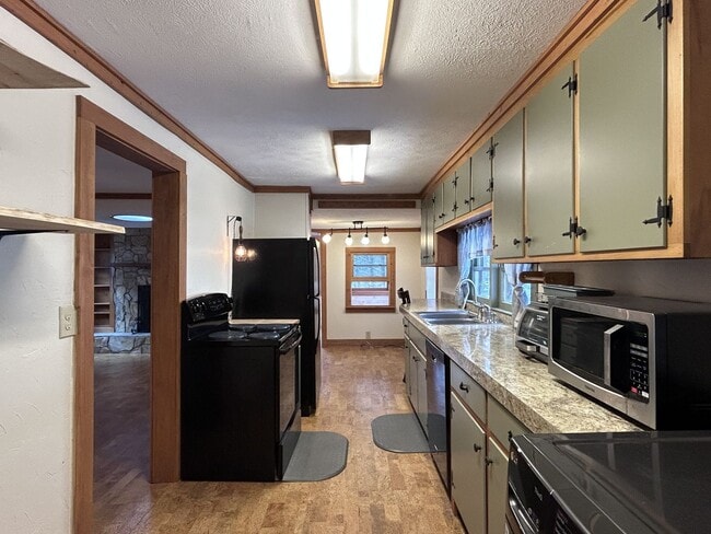 Photo - Creekside Cottage Living with Bonus Studio Space