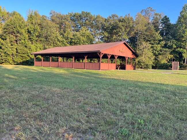 Photo - 316 Lakewood Dr