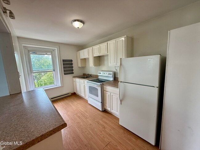 Photo - 751 Hudson Ave Unit 1