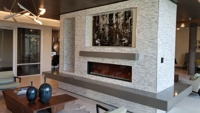 Salón para residentes - Encore Montrose