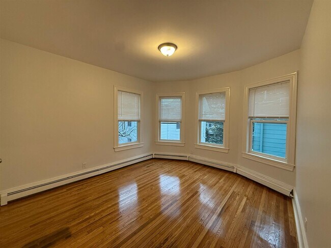 Photo - 37 Oak St Unit 2R