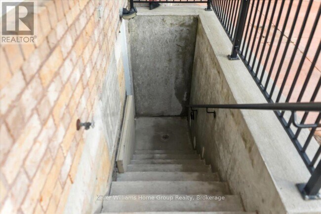 Photo - 24 Baintree Way