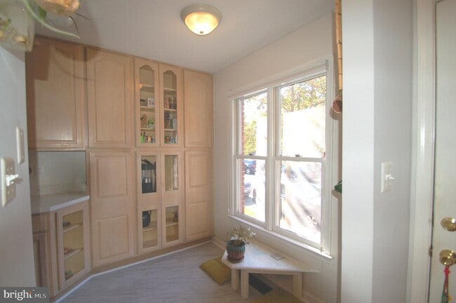 Photo - 539 Tschiffely Square Rd