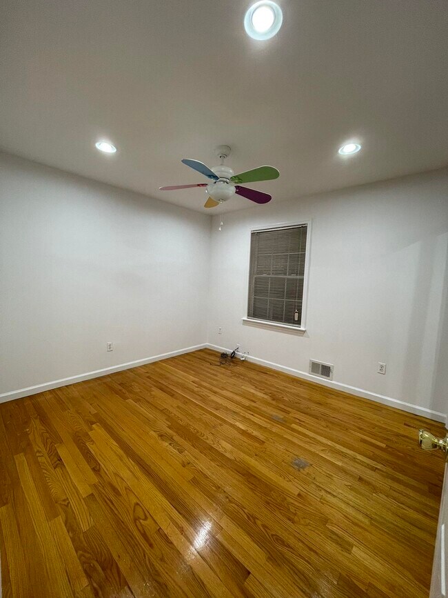 Photo - 90 Leonard St Unit 2A