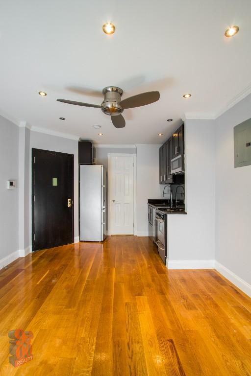 Photo - 437 W 53rd St Unidad 2C