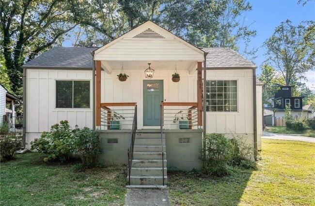 Building Photo - 671 Center Hill Ave NW