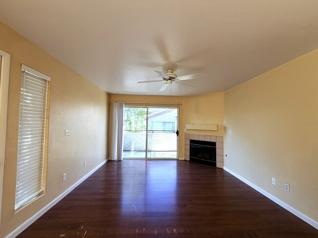 Photo - 4955 S Lindell Rd