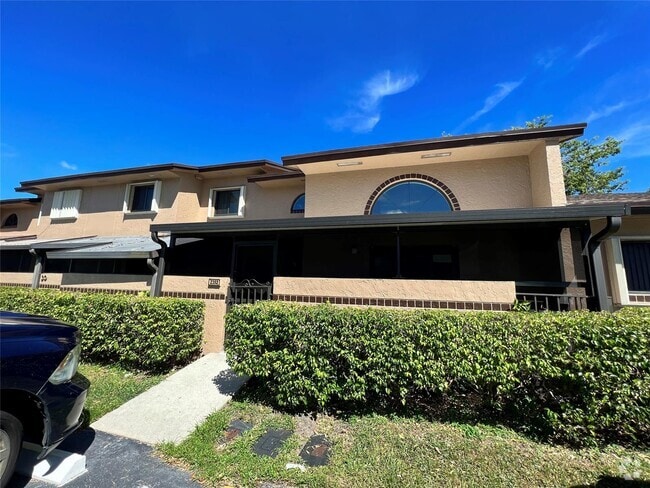 Building Photo - 2352 NW 37th Ave Rental
