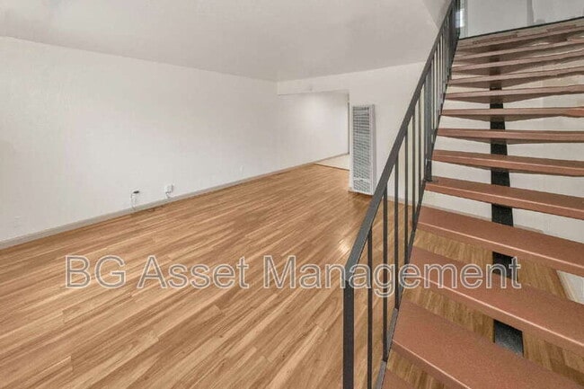 Photo - 1650 Barrus Ave