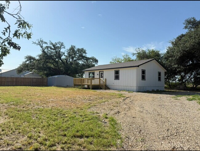 Photo - "Charming 2-Bed, 1-Bath Retreat in Lott, T...