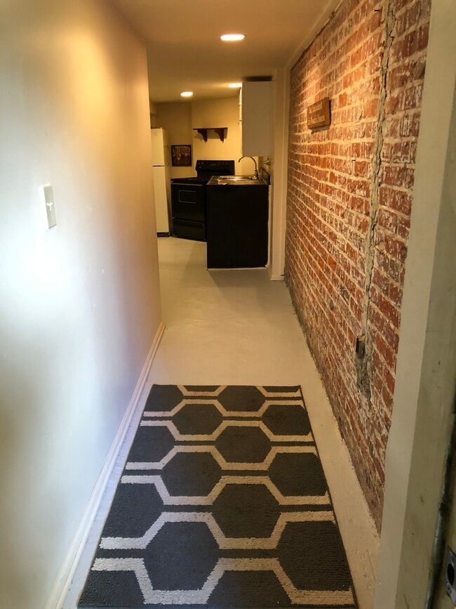 Photo - 902 Westminster St NW