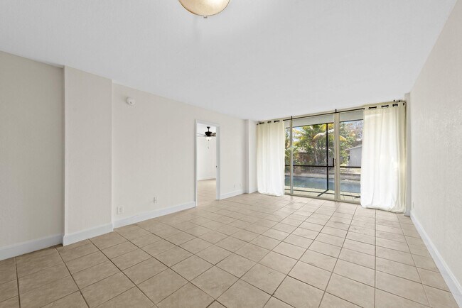 Photo - 111 Royal Pk Dr Unit 1C