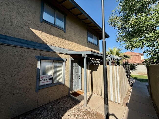 Building Photo - Cozy 2 Bedroom Chandler Condo Unit 146