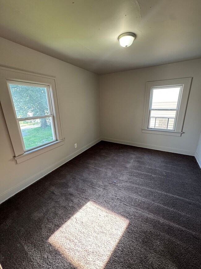 330 W Rudisill Blvd