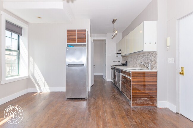 Photo - 210 Humboldt St Apartment Unit 19