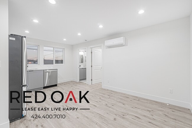 Building Photo - 138 W 93rd St Unit 140 1/2