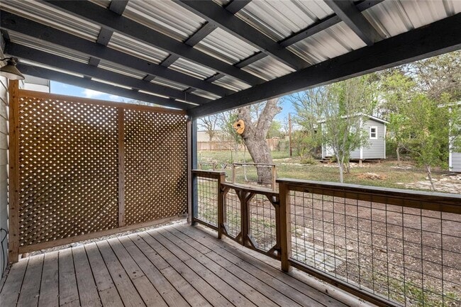 Photo - 18000 Lafayette Park Dr