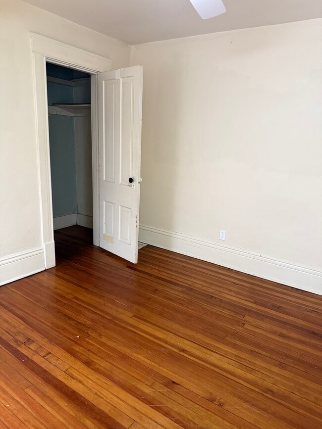 Photo - 276 Merriman Rd