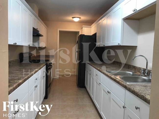 Photo - 3625 W San Juan Ave
