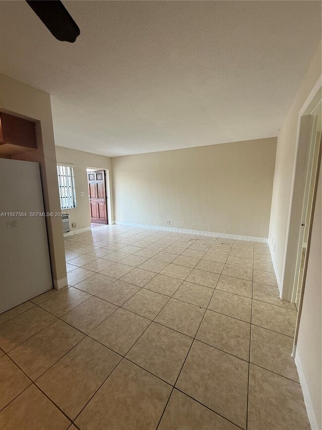 Photo - 1211 NE 23rd Ave Unit 5