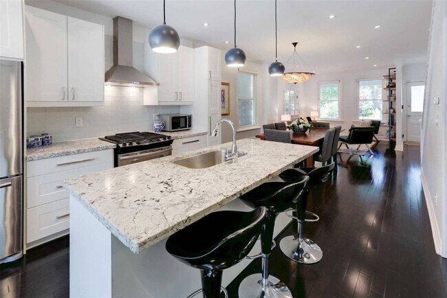 Photo - 340 Concord Av