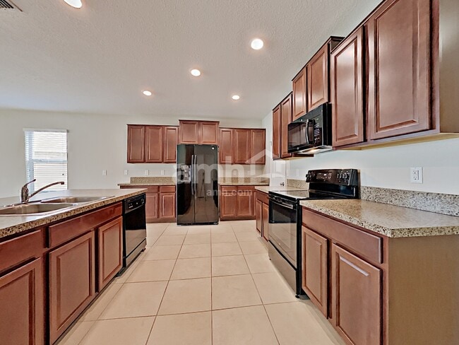 Photo - 214 English Heritage Pl