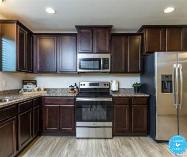 Photo - 1208 Haybrook Ln