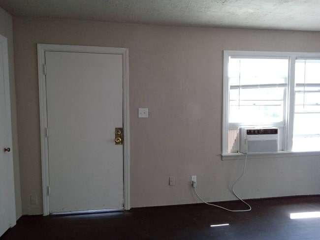 Photo - 1280 High St Unit 1