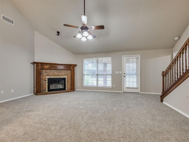 Photo - 1605 SW 33RD St