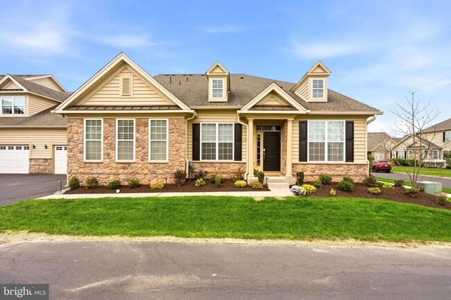 Photo - 1190 Webb Dr