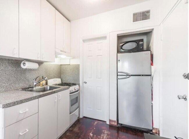 Photo - 1555 Pennsylvania Ave Unit 202