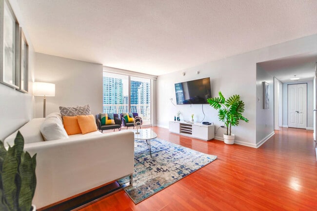 Photo - 1 SE 12th St Unit FL24-ID1022202P