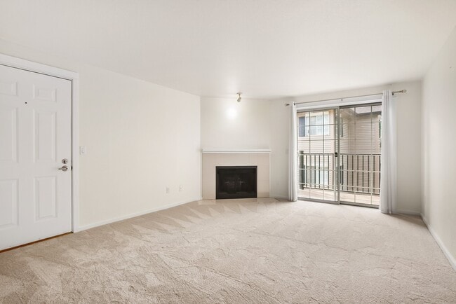 Photo - 221 9th St Unit C303