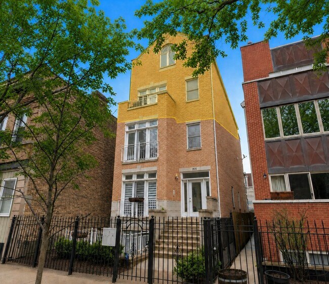 2855 N Damen Ave Unit 2855 N Damen