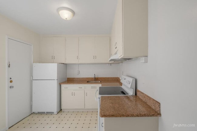 Photo - 1930 Franklin St Unit K-9