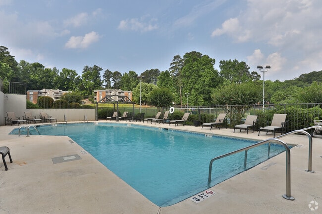 Woodhill Apartments